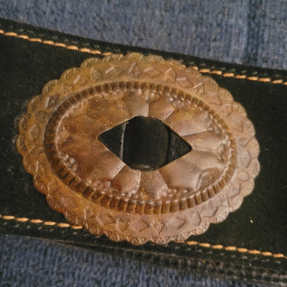 SOUTHWESTERN STYLE CONCHO LEATHER BELT  SZ 34" - Picture 12 of 16